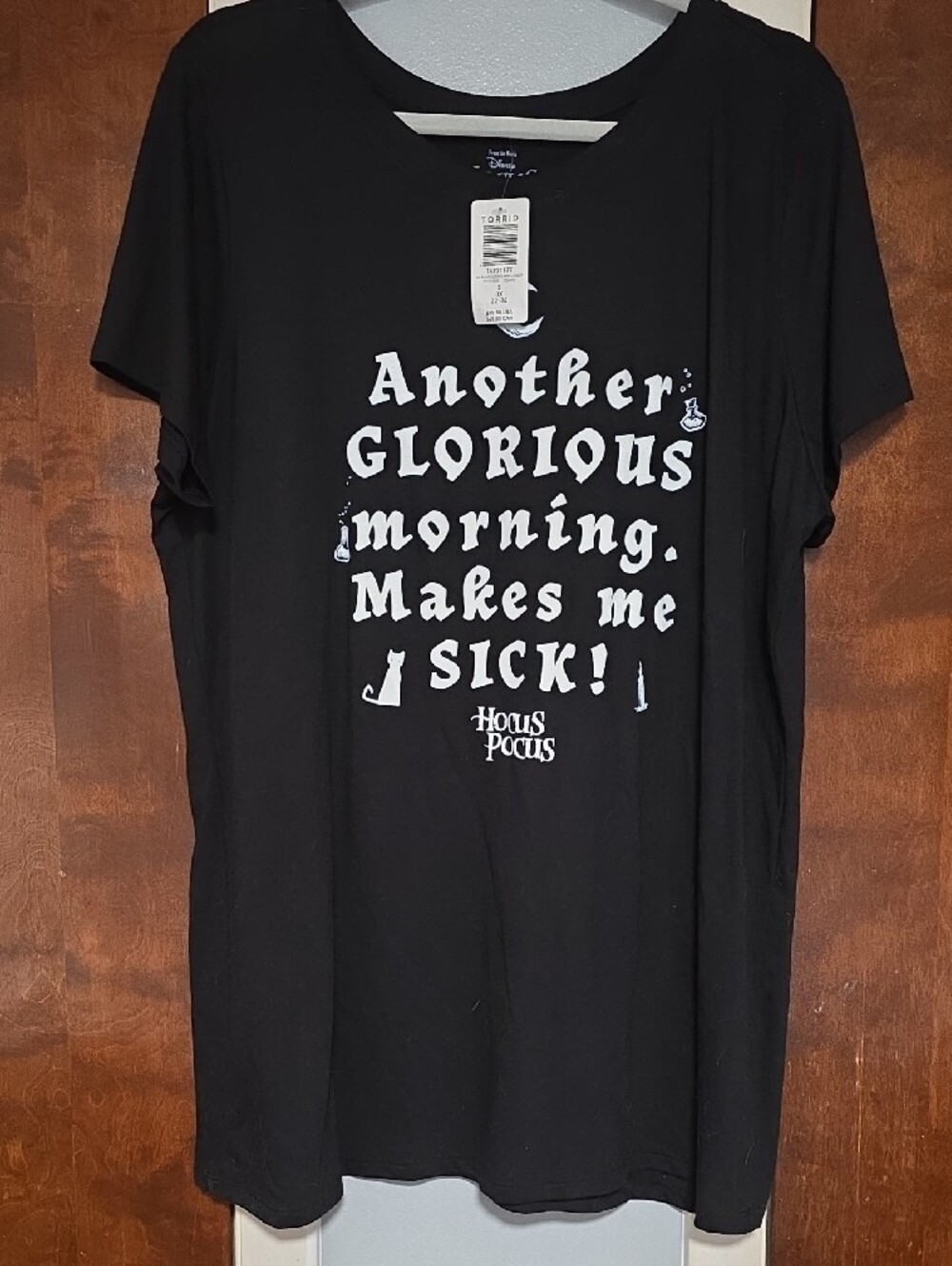 NWT SIZE 3 Torrid Black Hocus Pocus Glorious Morning Crew Neck Tee